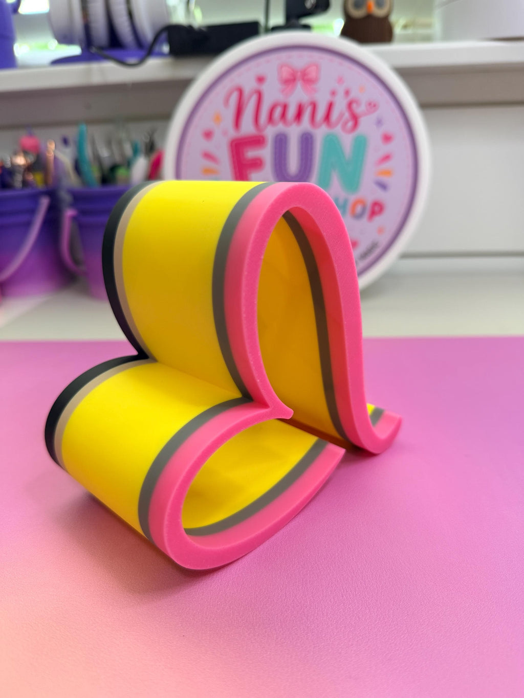 Pencil Heart Phone Stand | Tablet and Kindle Holder | Personalized Teacher Gift | Desk Accessories | Classroom Decor