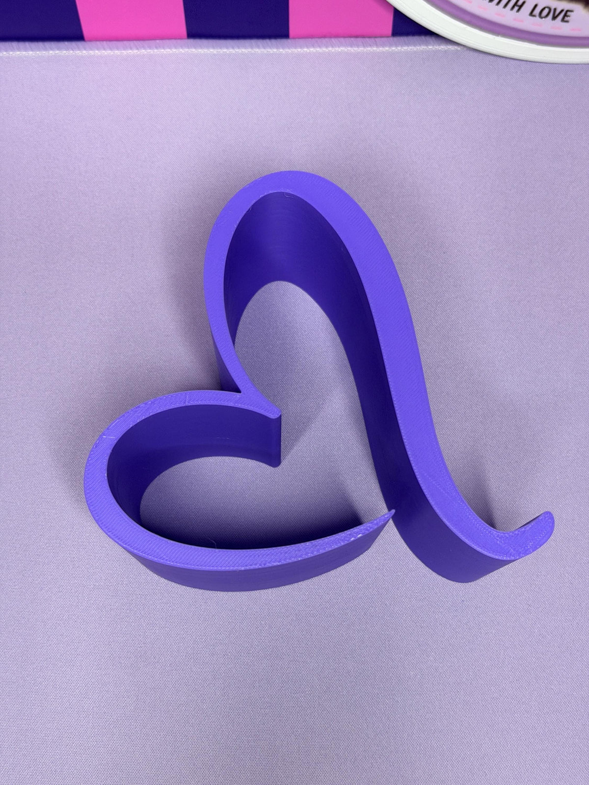 Heart-Shaped Phone Stand – 3D Printed Desk Accessory (Multiple Colors) | Kindle and Tablet Holder